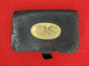 E. GAYLORD PISTOL CARTRIDGE BOX WITH BABY US PLATE