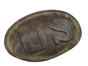 EXCAVATED FEDERAL U.S. BELT PLATE WITH PUPPY PAW HOOKS