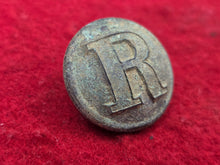 EXCAVATED CONFEDERATE R RIFLEMAN COAT BUTTON RECOVERED FROM GRAND ECORE